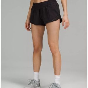 Lululemon Hotty Hot Shorts 2.5” Sz 4